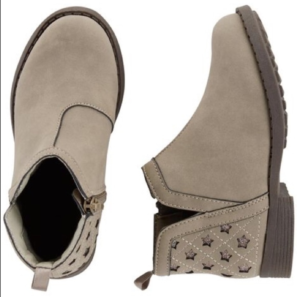 OshKosh ankle boots with cut outs & glitter stars!